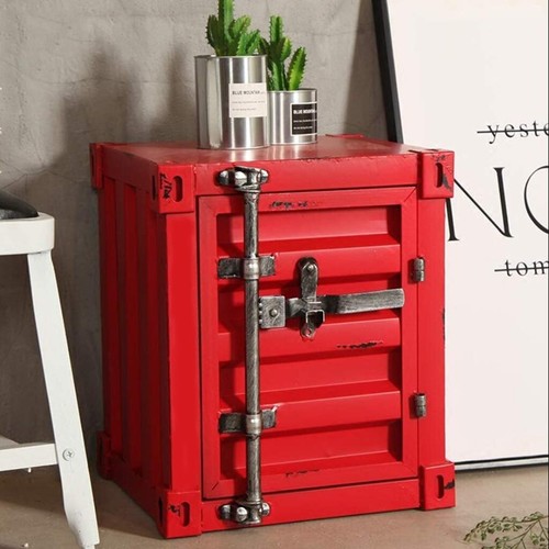 Retro red industrial - red, style